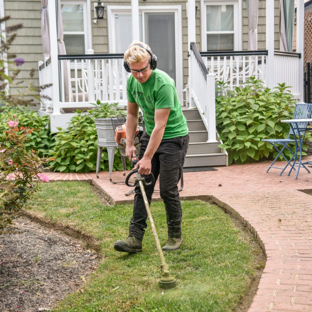 landscaping-insurance-scaled-1-1